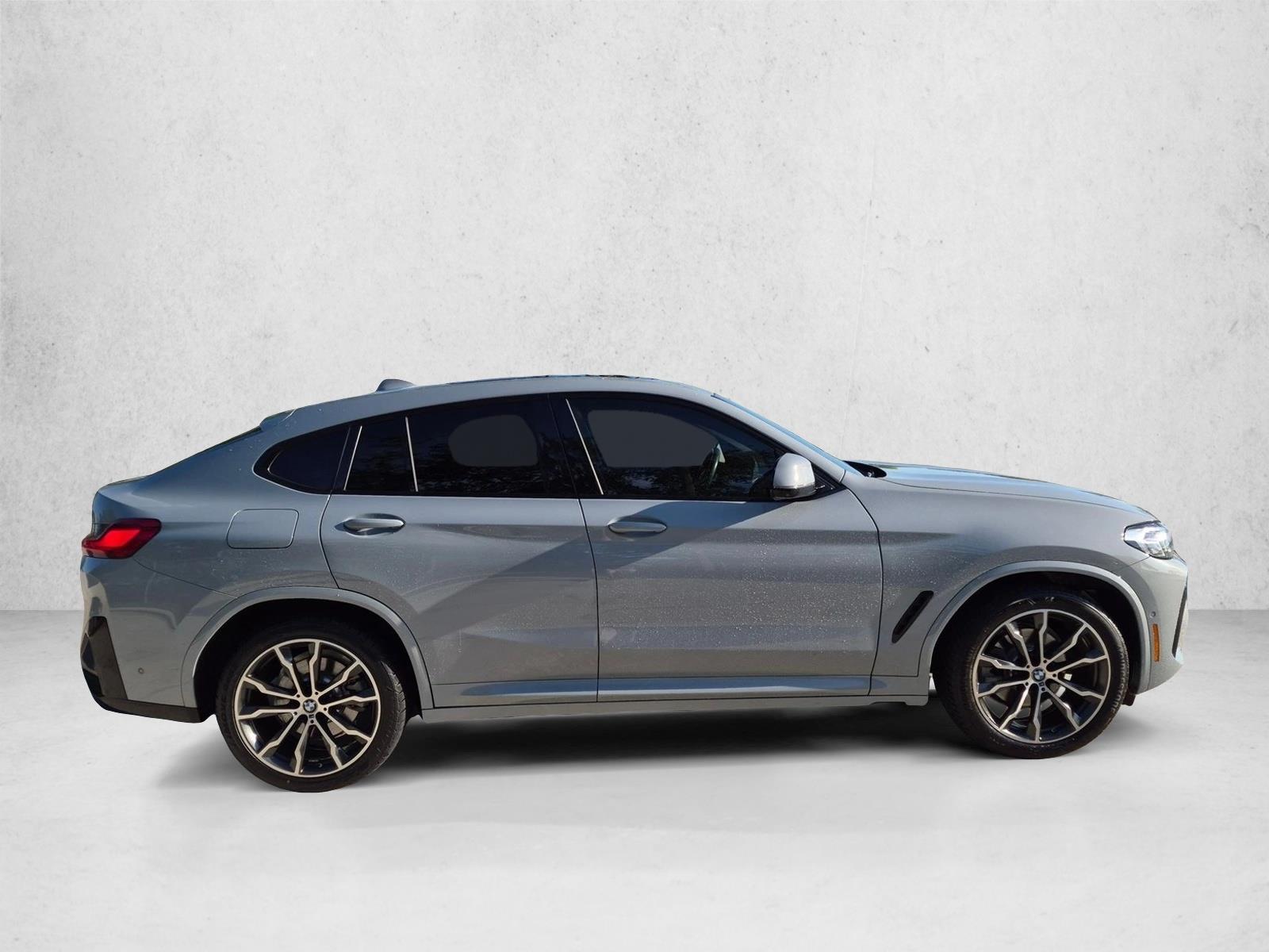 Used 2022 Brooklyn Grey Metallic BMW xDrive30i image 4