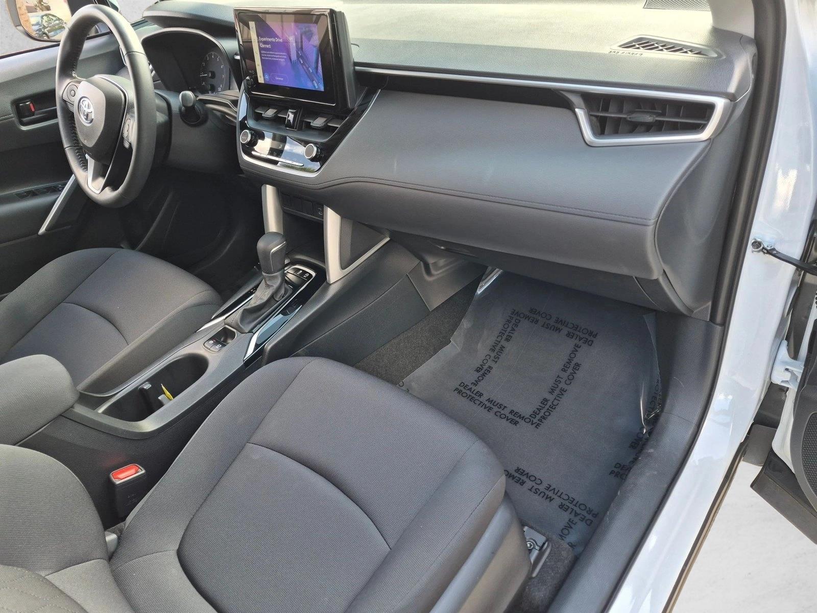 Used 2023 Wind Chill Pearl Toyota LE image 19