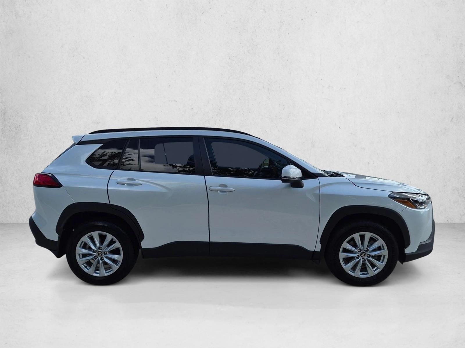 Used 2023 Wind Chill Pearl Toyota LE image 4