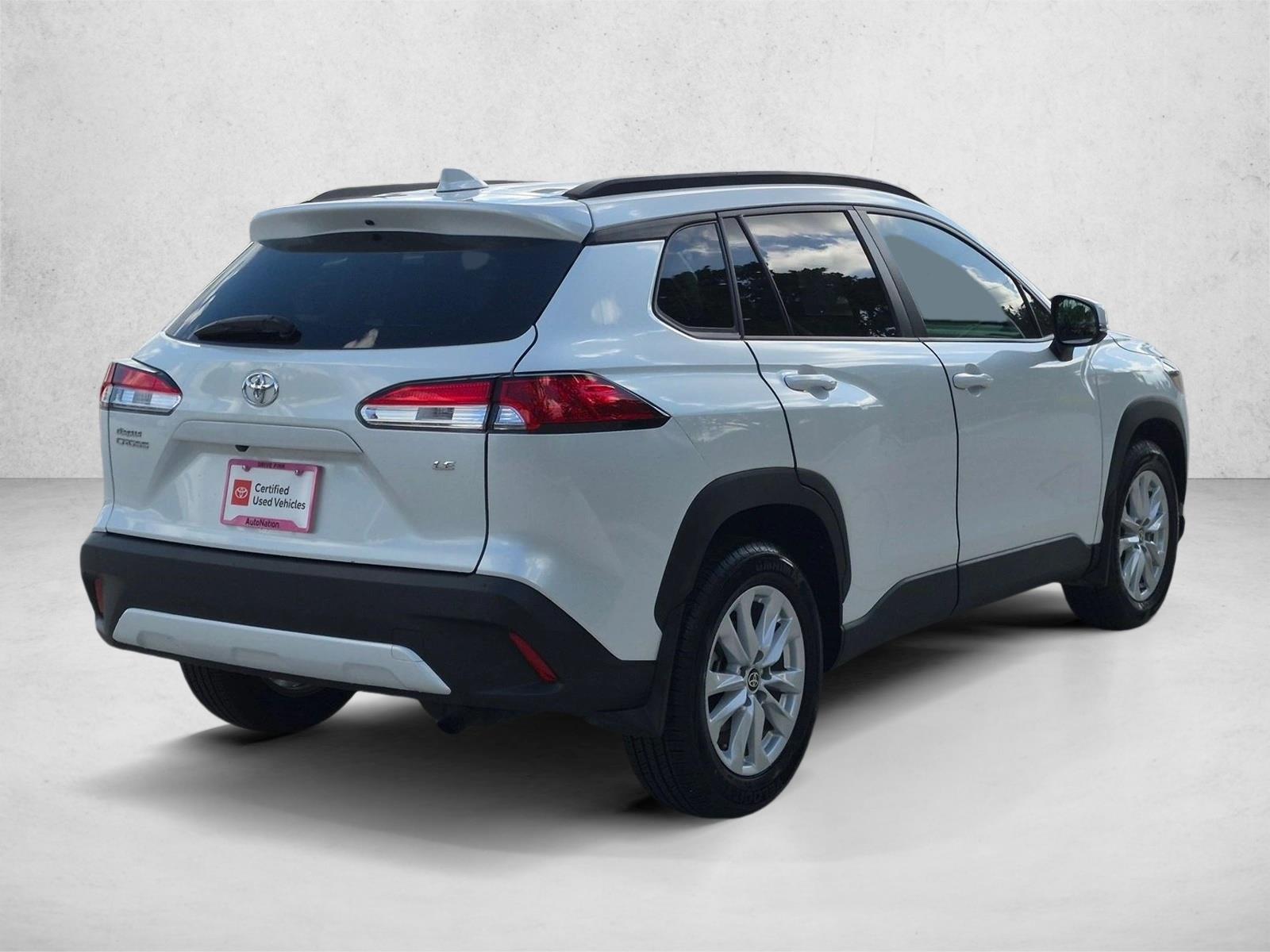 Used 2023 Wind Chill Pearl Toyota LE image 5