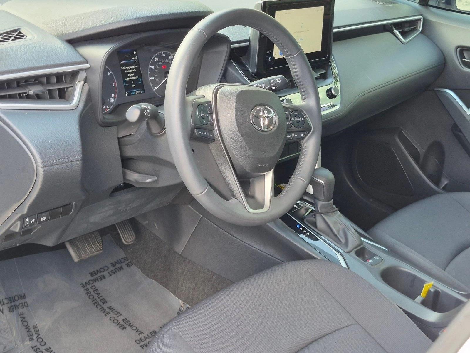Used 2023 Wind Chill Pearl Toyota LE image 9