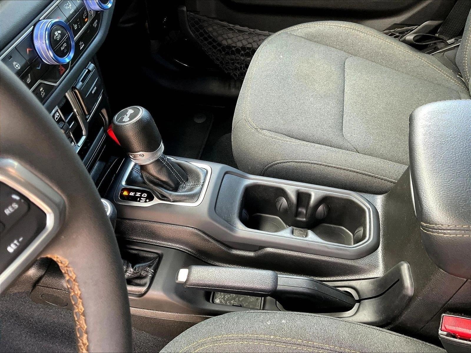 Used 2024 Black Clearcoat Jeep Sahara image 15