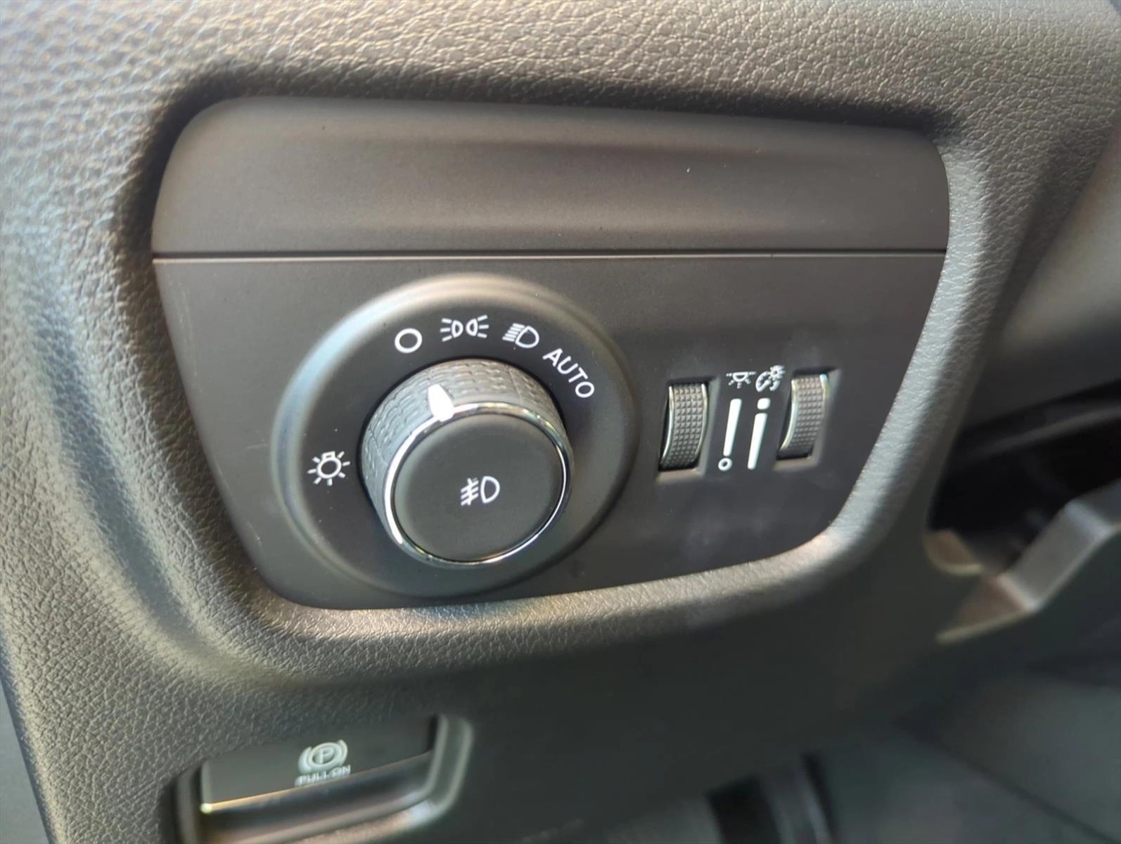 Used 2025 Baltic Gray Metallic Clearcoat Jeep Limited image 26