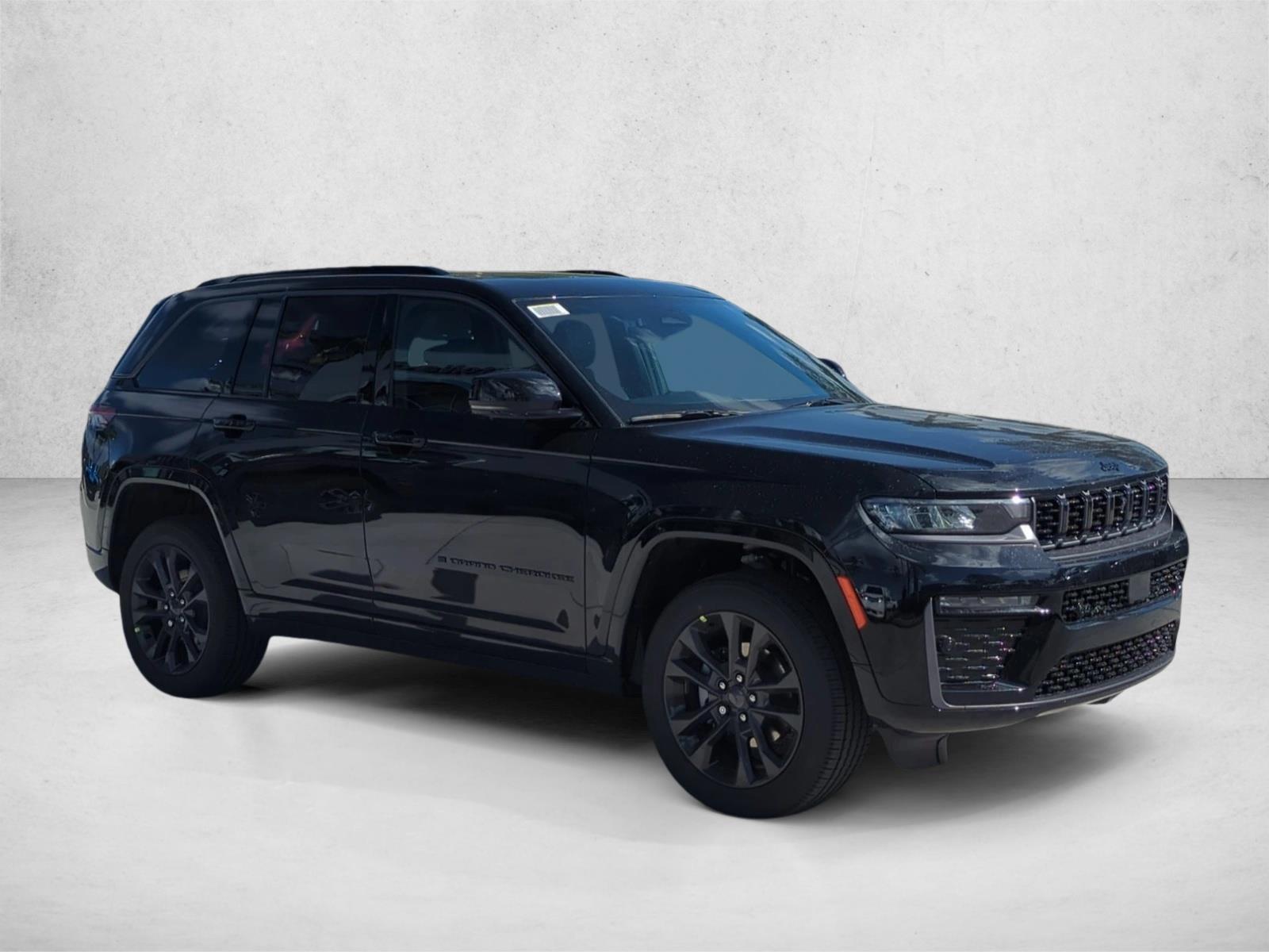 Used 2026 Diamond Black Crystal Pearlcoat Jeep Limited Reserve image 6