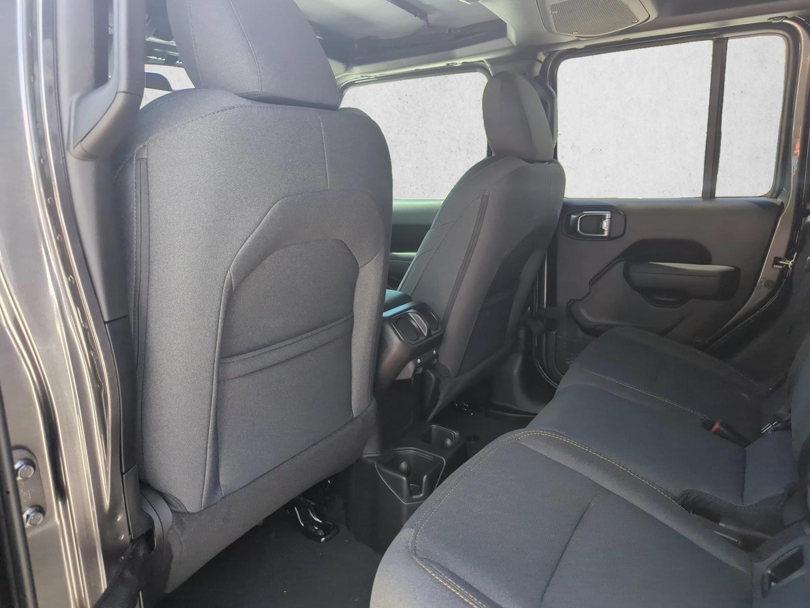 Used 2025 Granite Crystal Metallic Clearcoat Jeep Sport S image 18