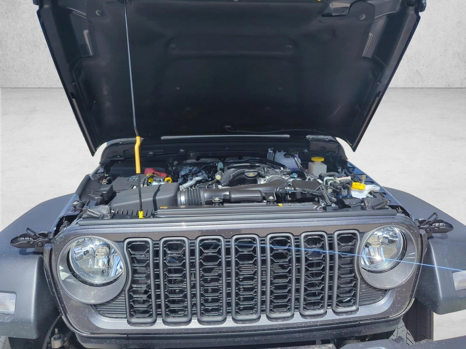 Used 2025 Granite Crystal Metallic Clearcoat Jeep Sport S image 19