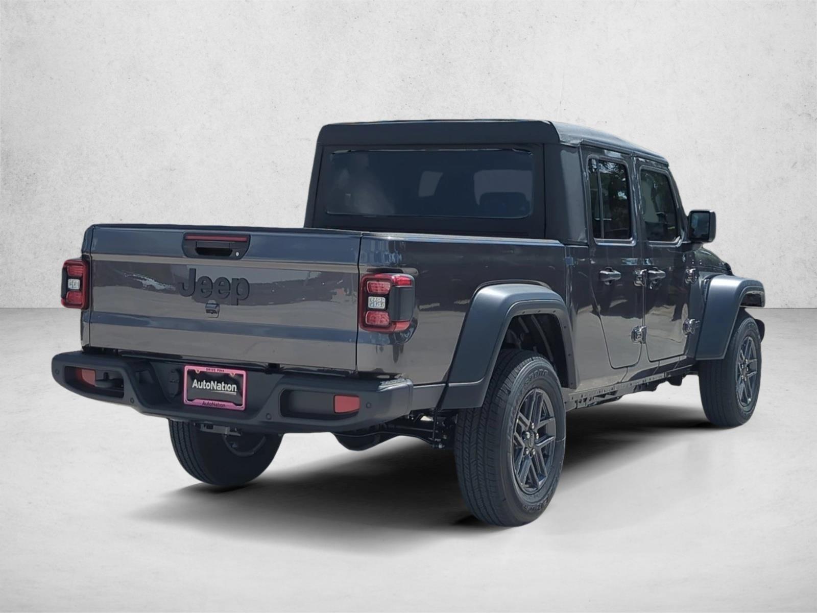 Used 2025 Granite Crystal Metallic Clearcoat Jeep Sport S image 2