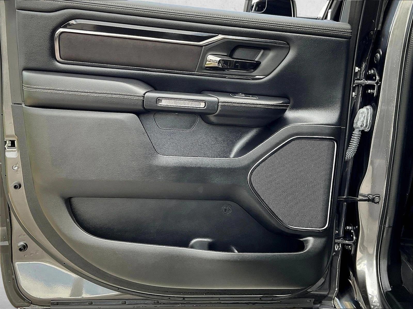 Used 2022 Granite Crystal Metallic Clearcoat Ram Laramie image 18