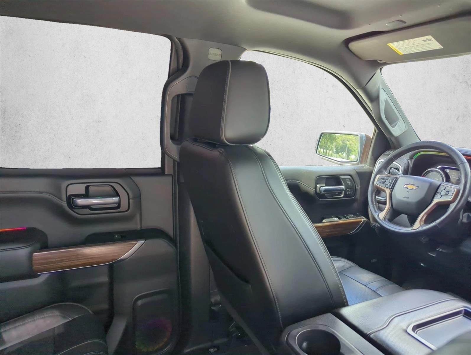 Used 2019 Blue CHEVROLET  image 21