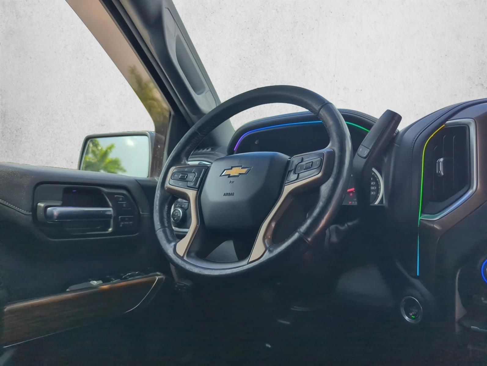 Used 2019 Blue CHEVROLET  image 27