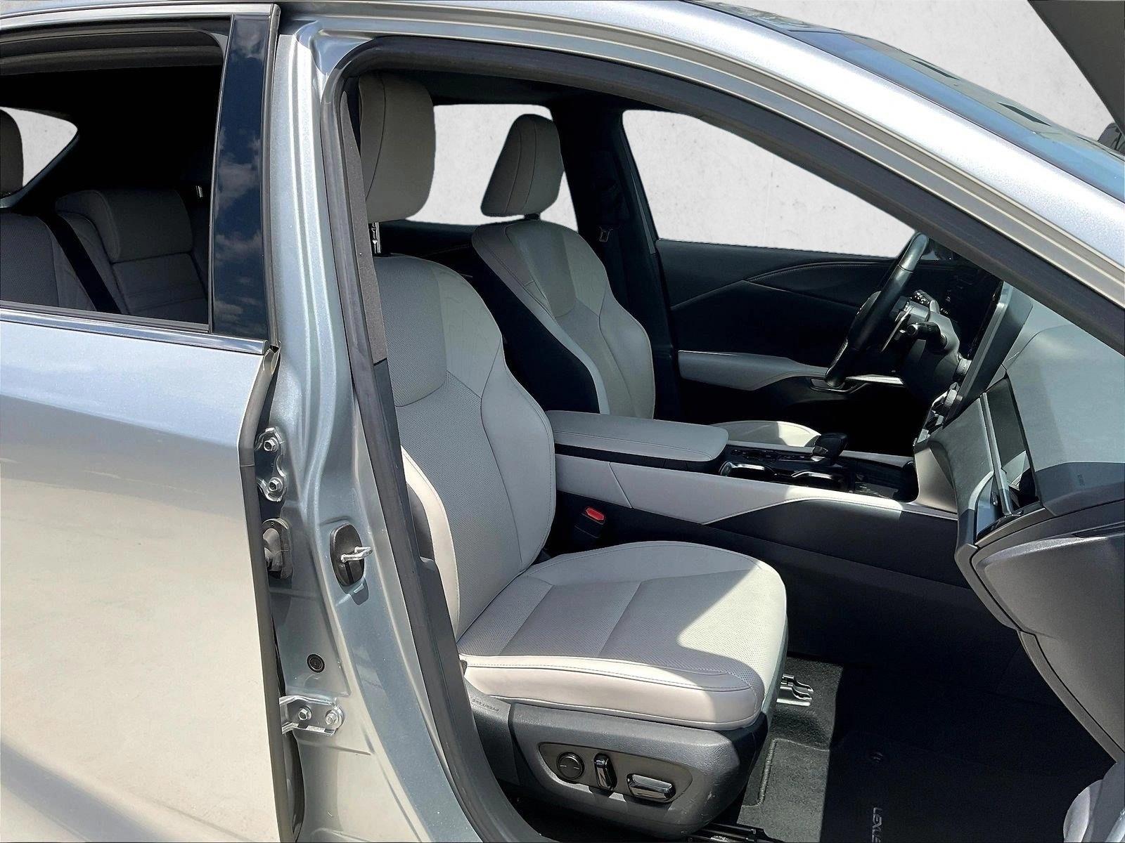 Used 2024 Iridium Lexus RX 350 Premium image 9