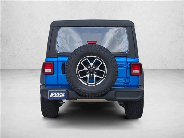 View vehicle photo 6