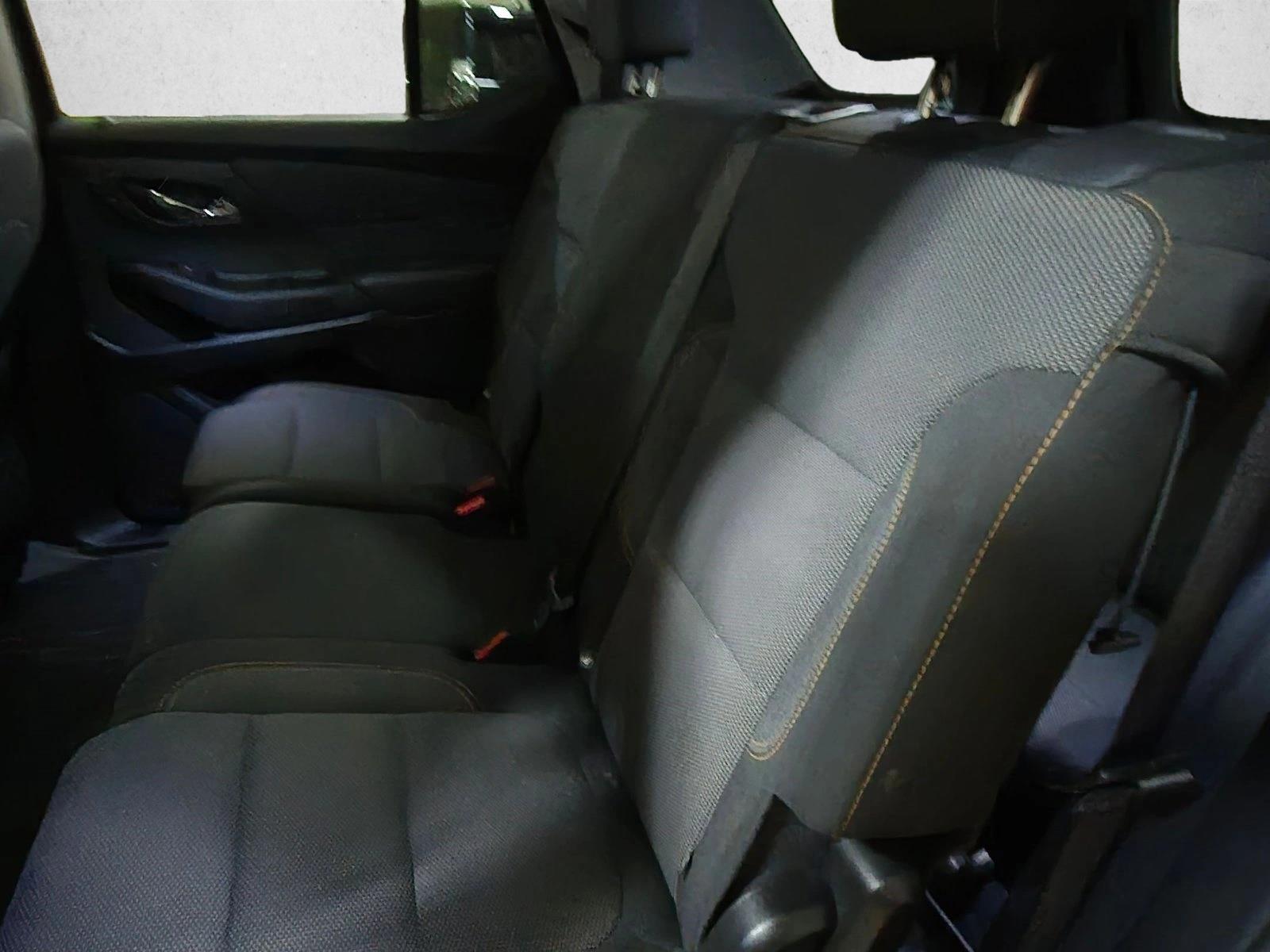 Used 2020 Graphite Metallic Chevrolet LT Cloth image 19