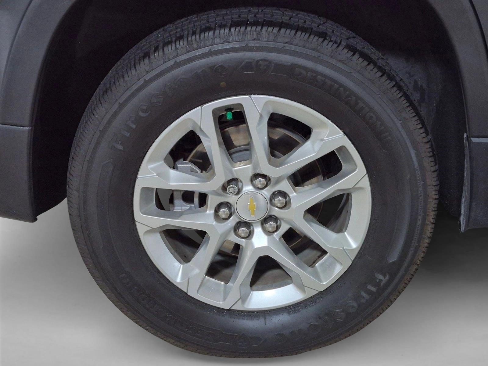 Used 2020 Graphite Metallic Chevrolet LT Cloth image 20