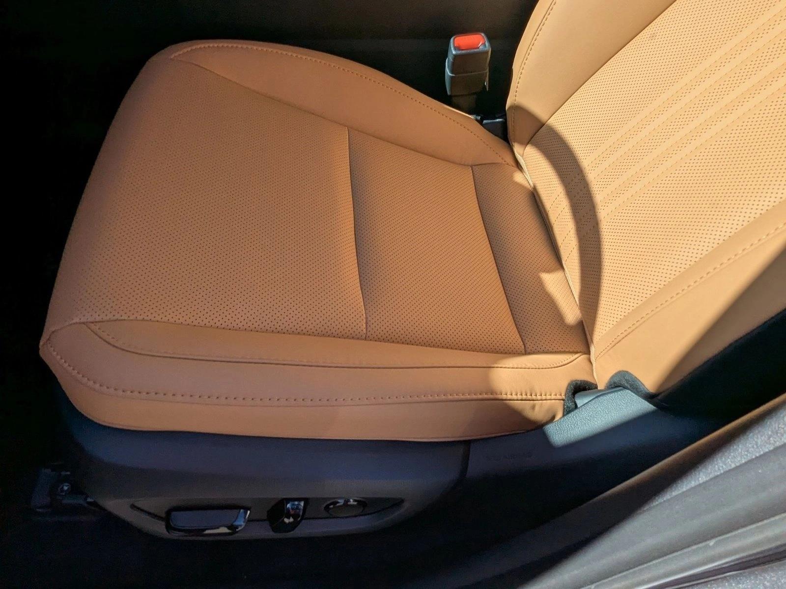 2026 Lexus NX 350 Premium photo 4