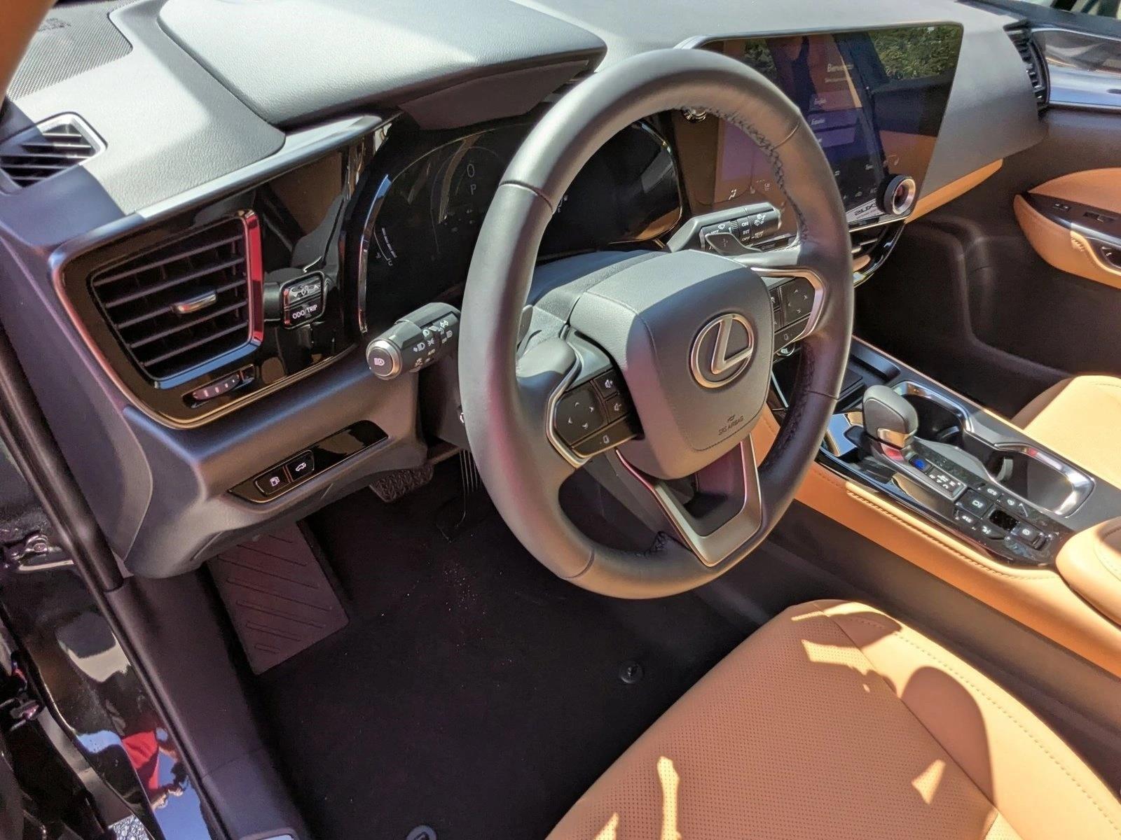 2026 Lexus NX 350 Premium photo 3