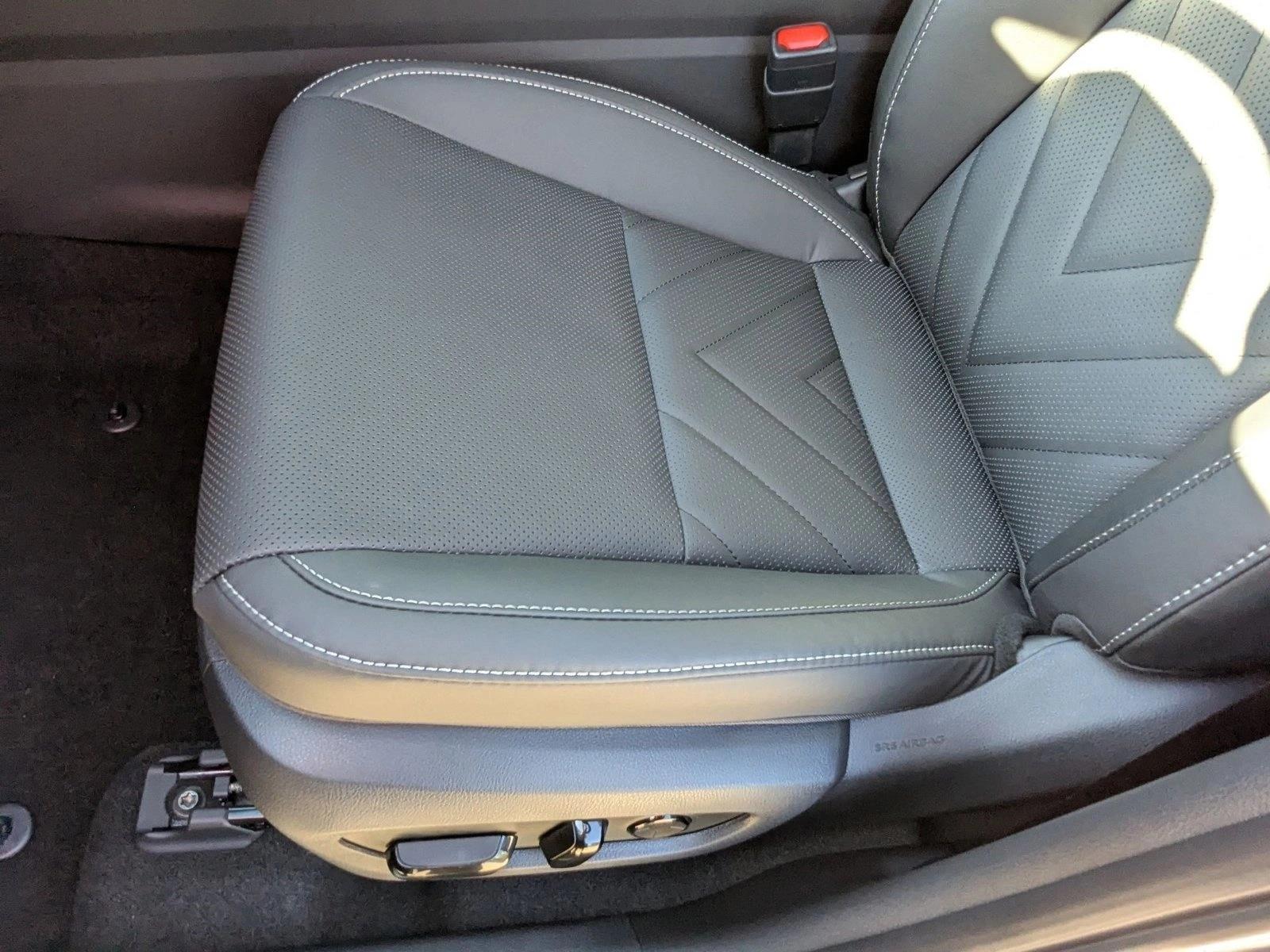 2026 Lexus NX 350 Luxury photo 4