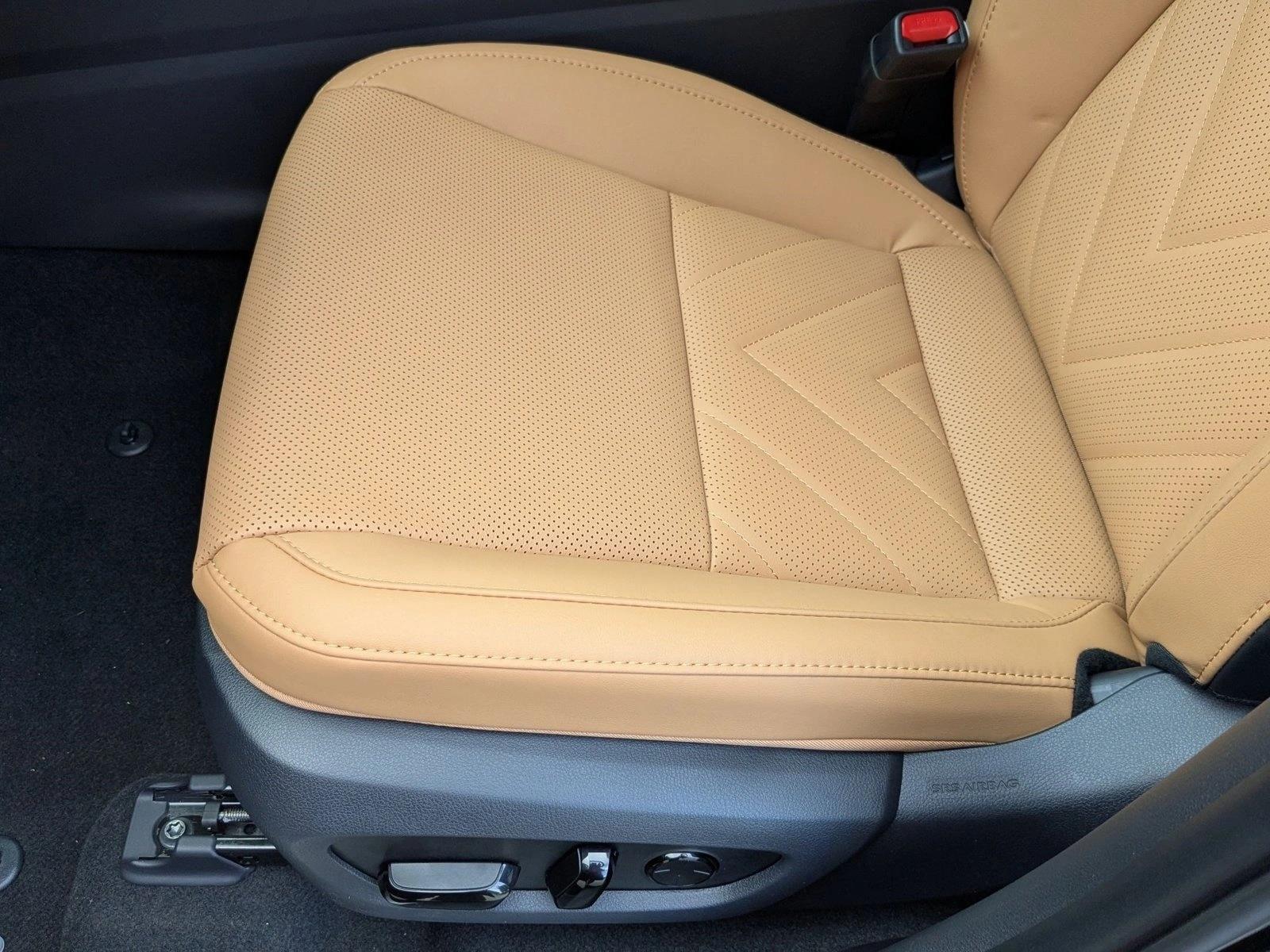 2026 Lexus NX 350 Luxury photo 4