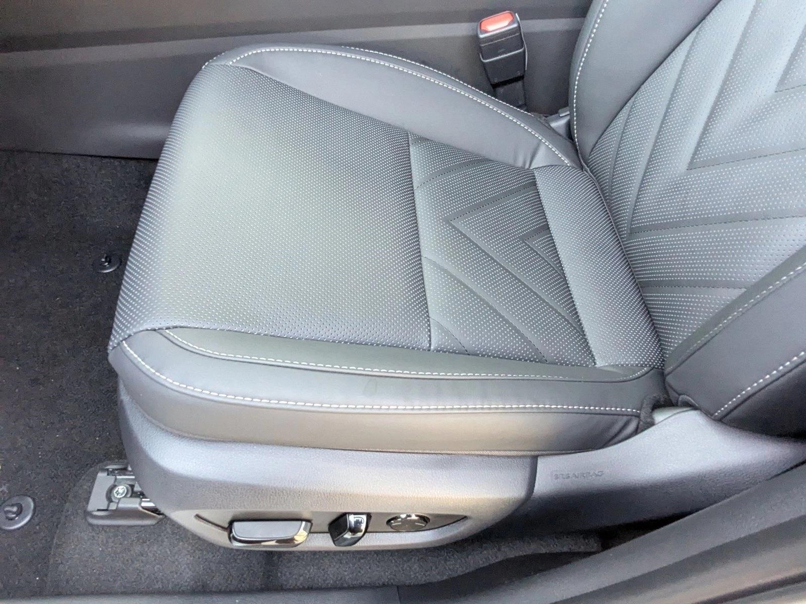 2026 Lexus NX 350 Luxury photo 3