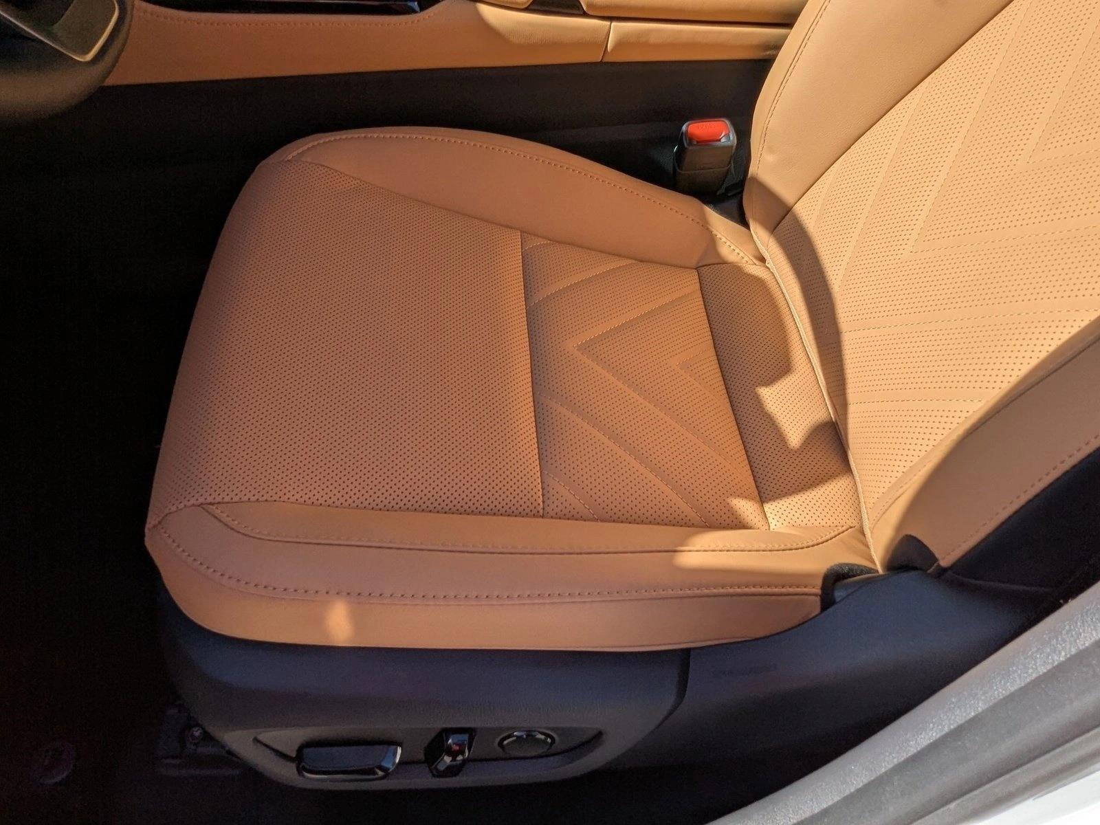 2026 Lexus NX 350 Luxury photo 4