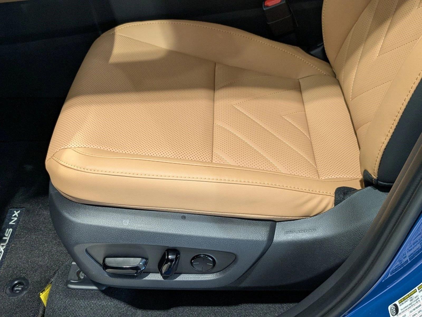 2025 Lexus NX 350 Luxury photo 4