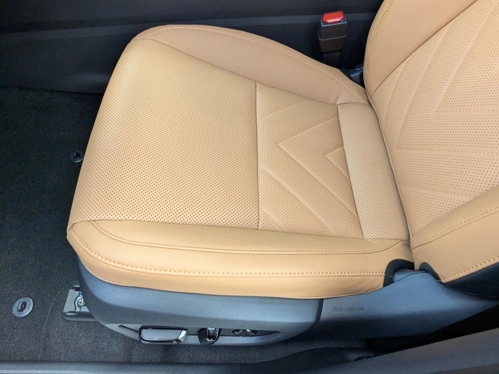 2026 Lexus NX 350 Luxury photo 4