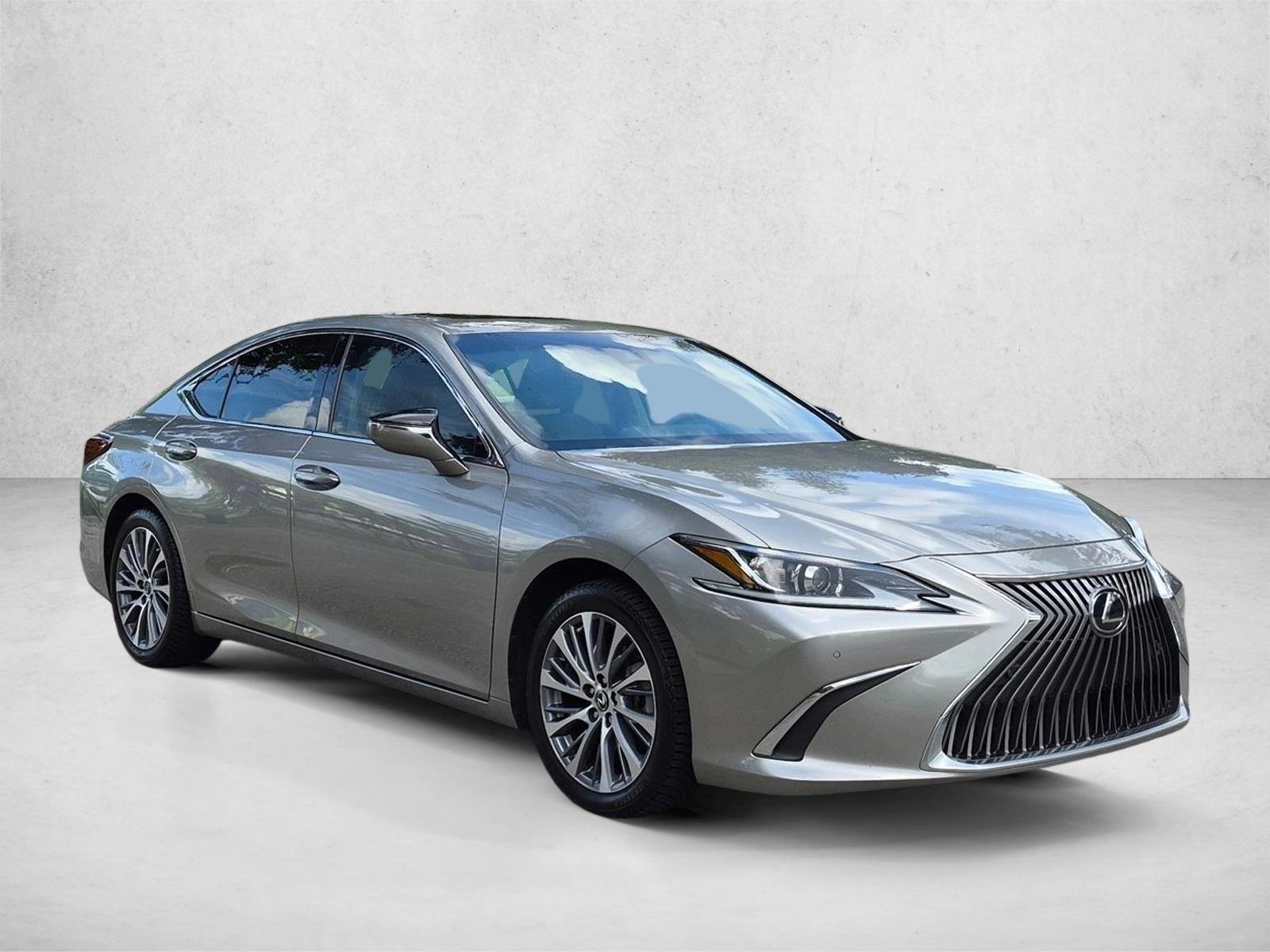 Used 2020 Atomic Silver Lexus ES 350 image 3