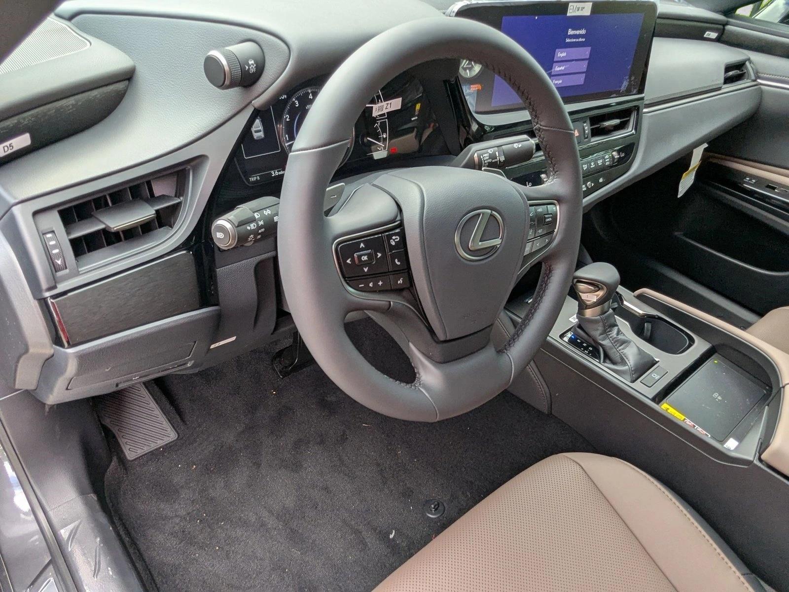 2025 Lexus ES 350 photo 3