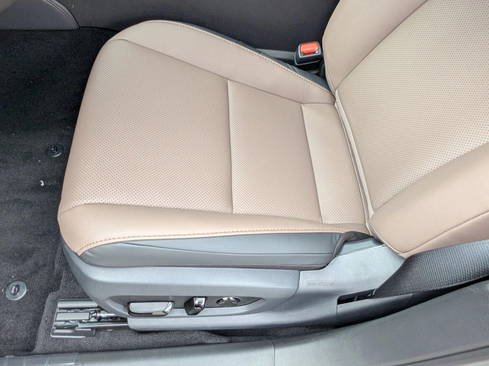 2025 Lexus ES 350 photo 4