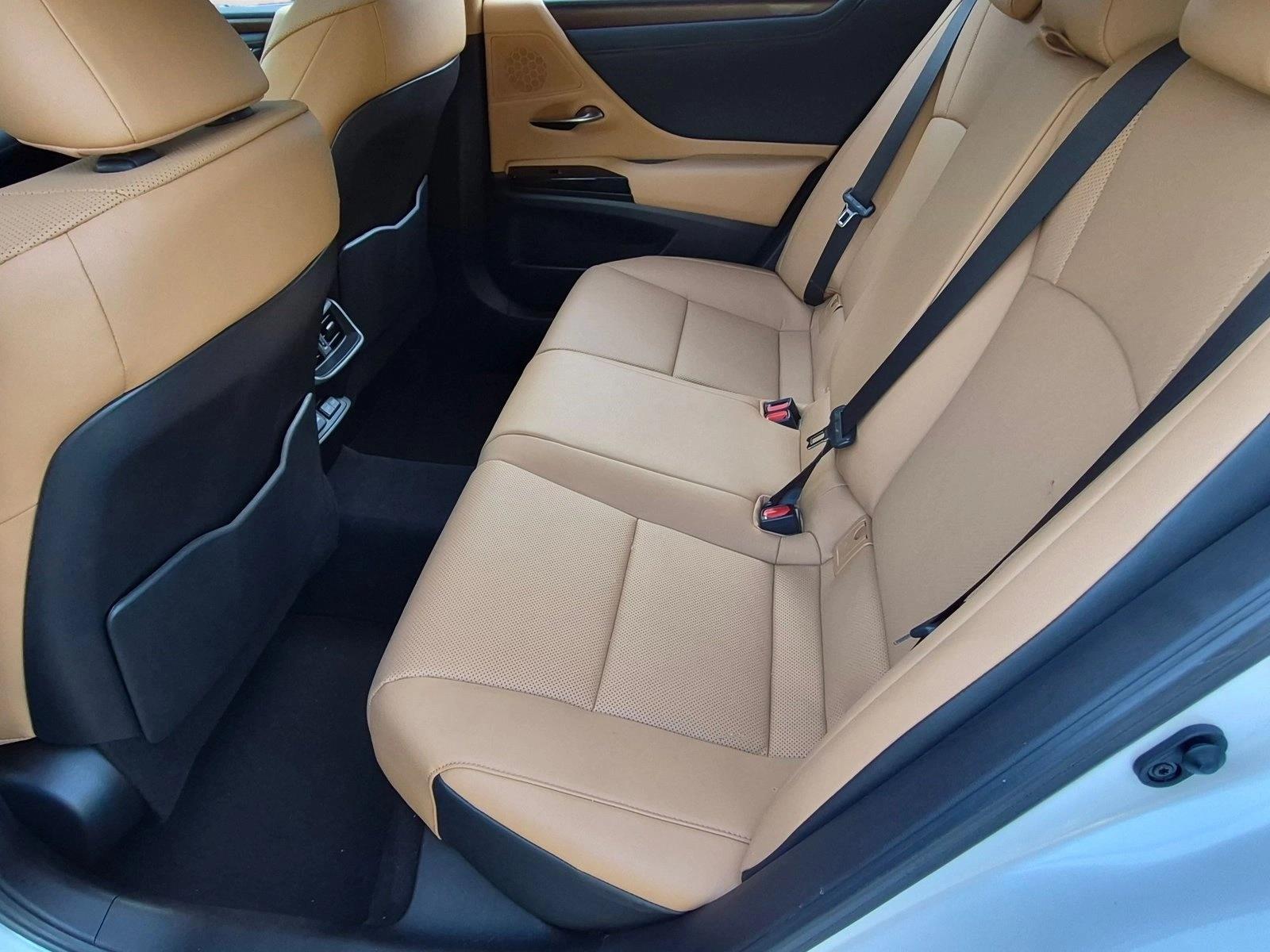 Certified Used 2025 Eminent White Pearl Lexus ES 350 image 13