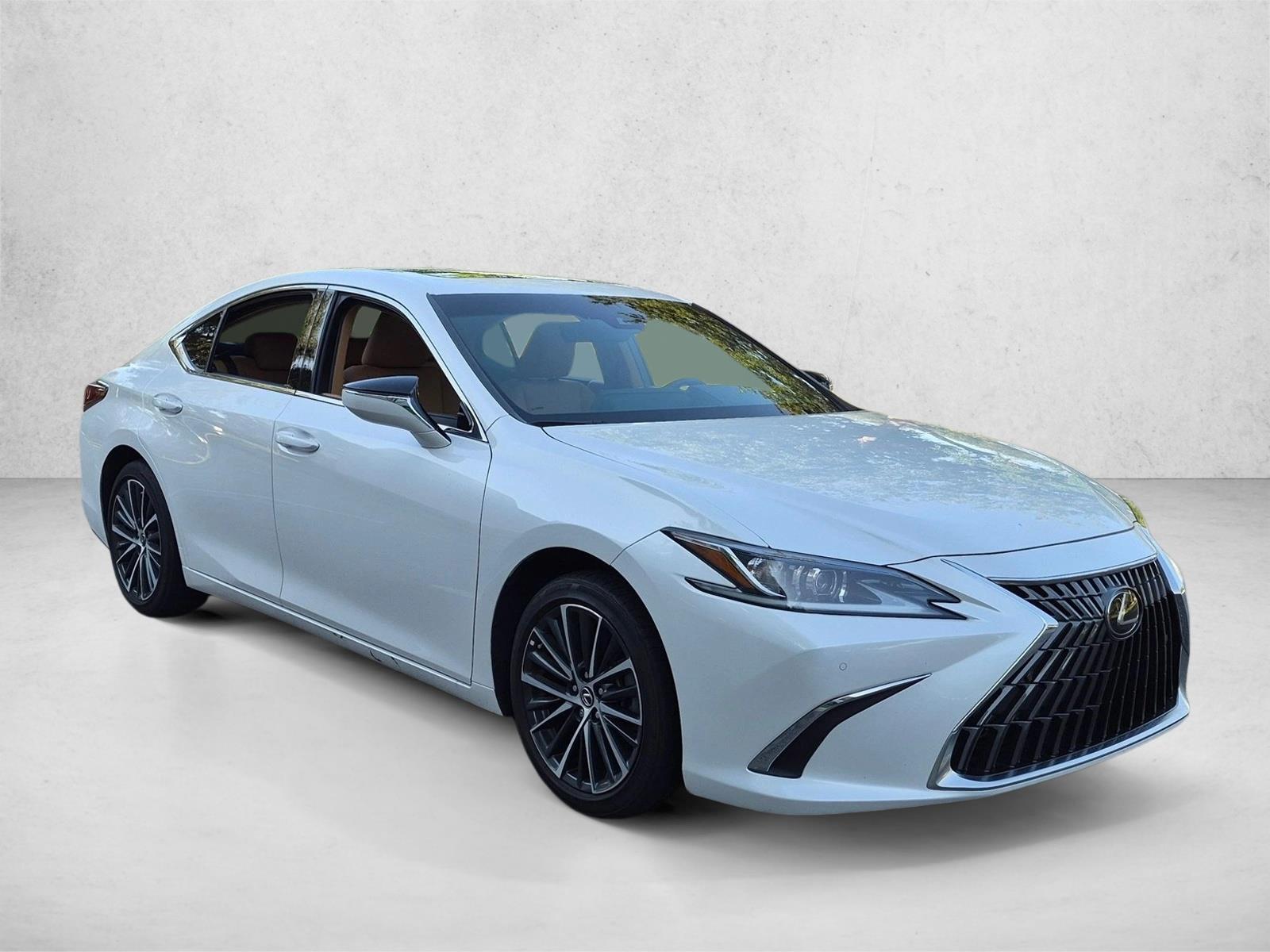Certified Used 2025 Eminent White Pearl Lexus ES 350 image 3