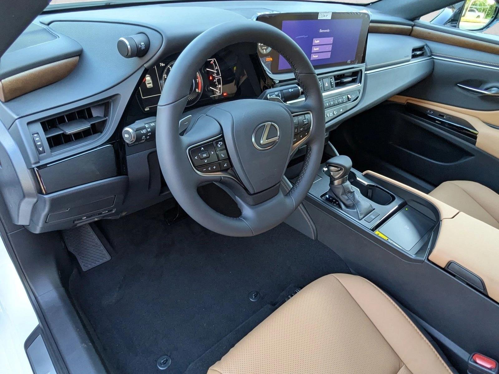 2025 Lexus ES 350 photo 3