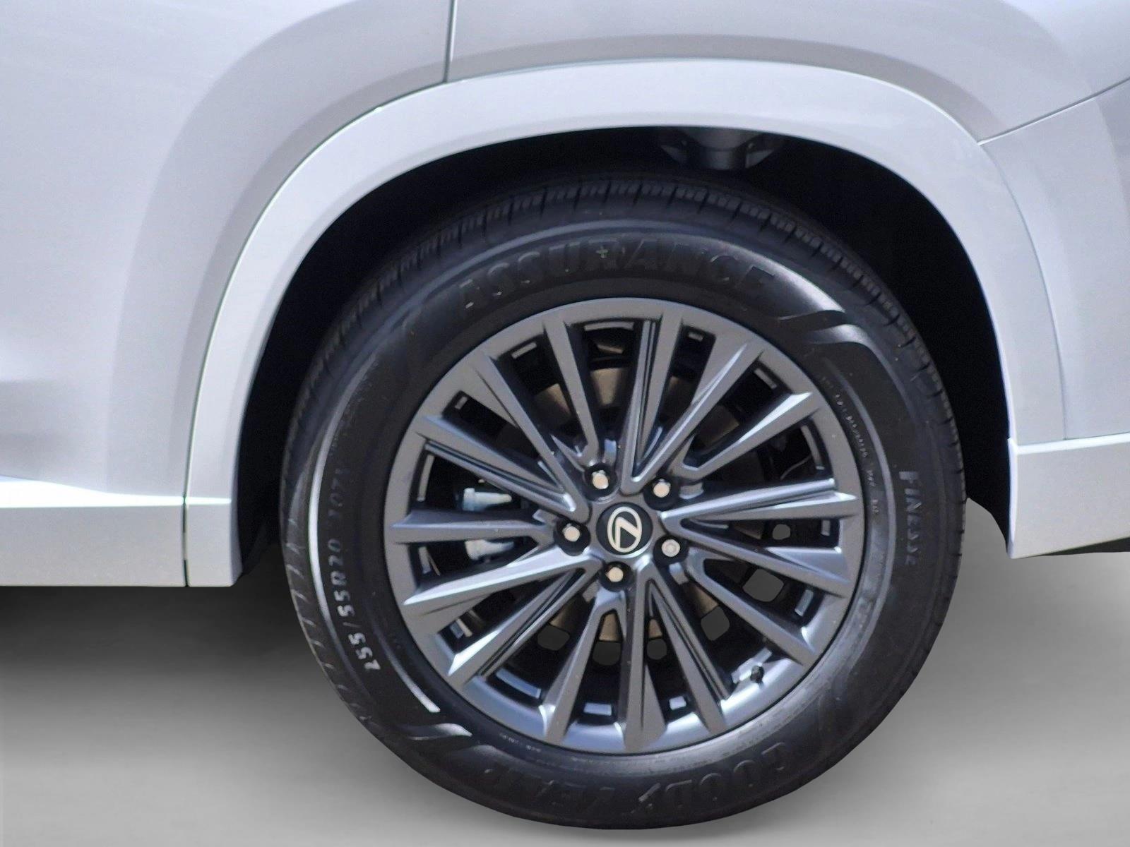 New 2026 Wind Chill Pearl Lexus  350 image 9