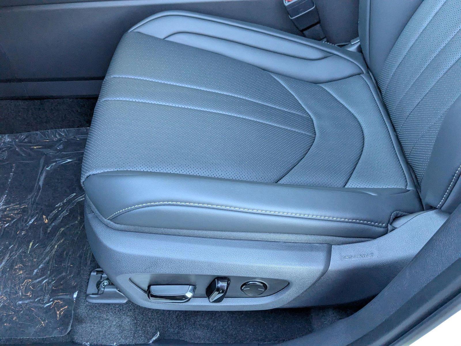 2025 Lexus TX 500h F SPORT Performance Premium photo 2