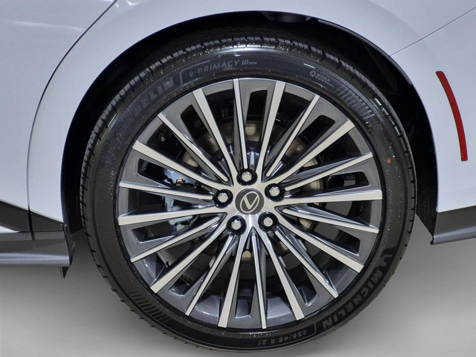New 2026 Ultra White Lexus ES 350e LUXURY image 9