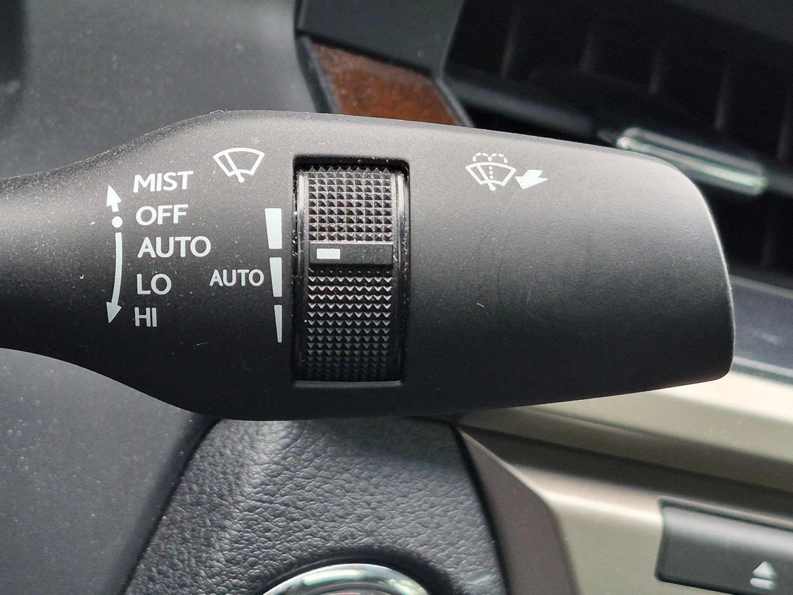 Used 2015 Atomic Silver Lexus  image 10