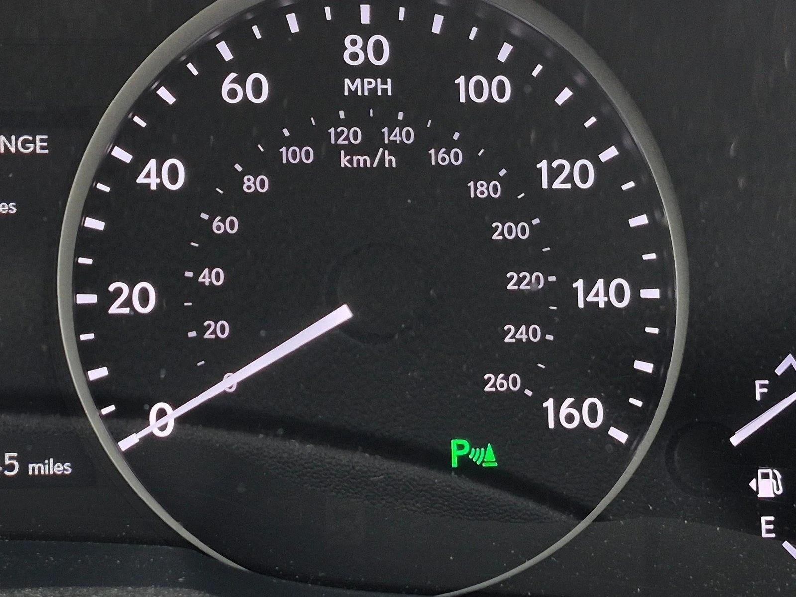 Used 2015 Atomic Silver Lexus  image 6
