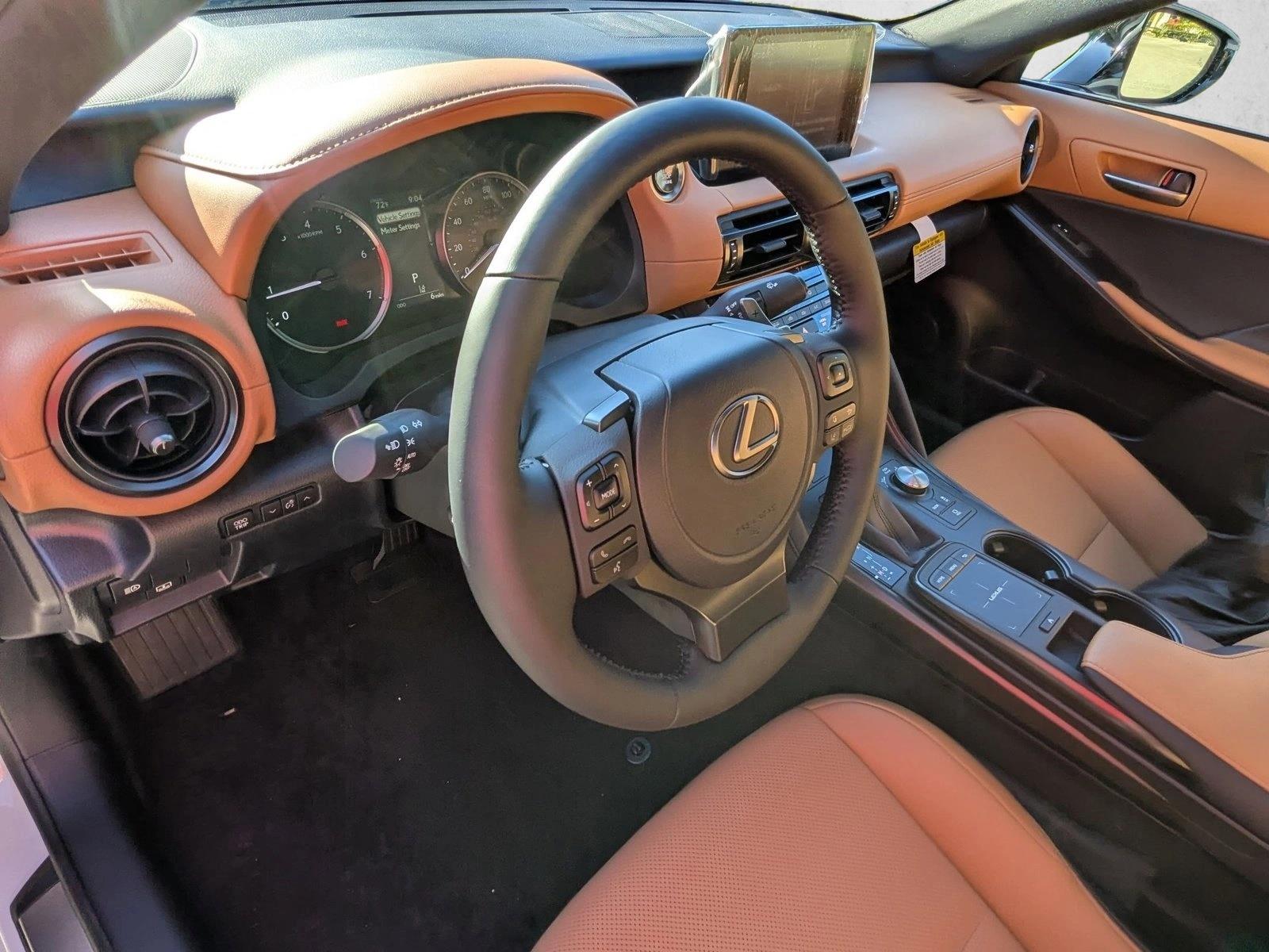 2025 Lexus IS 300 photo 3