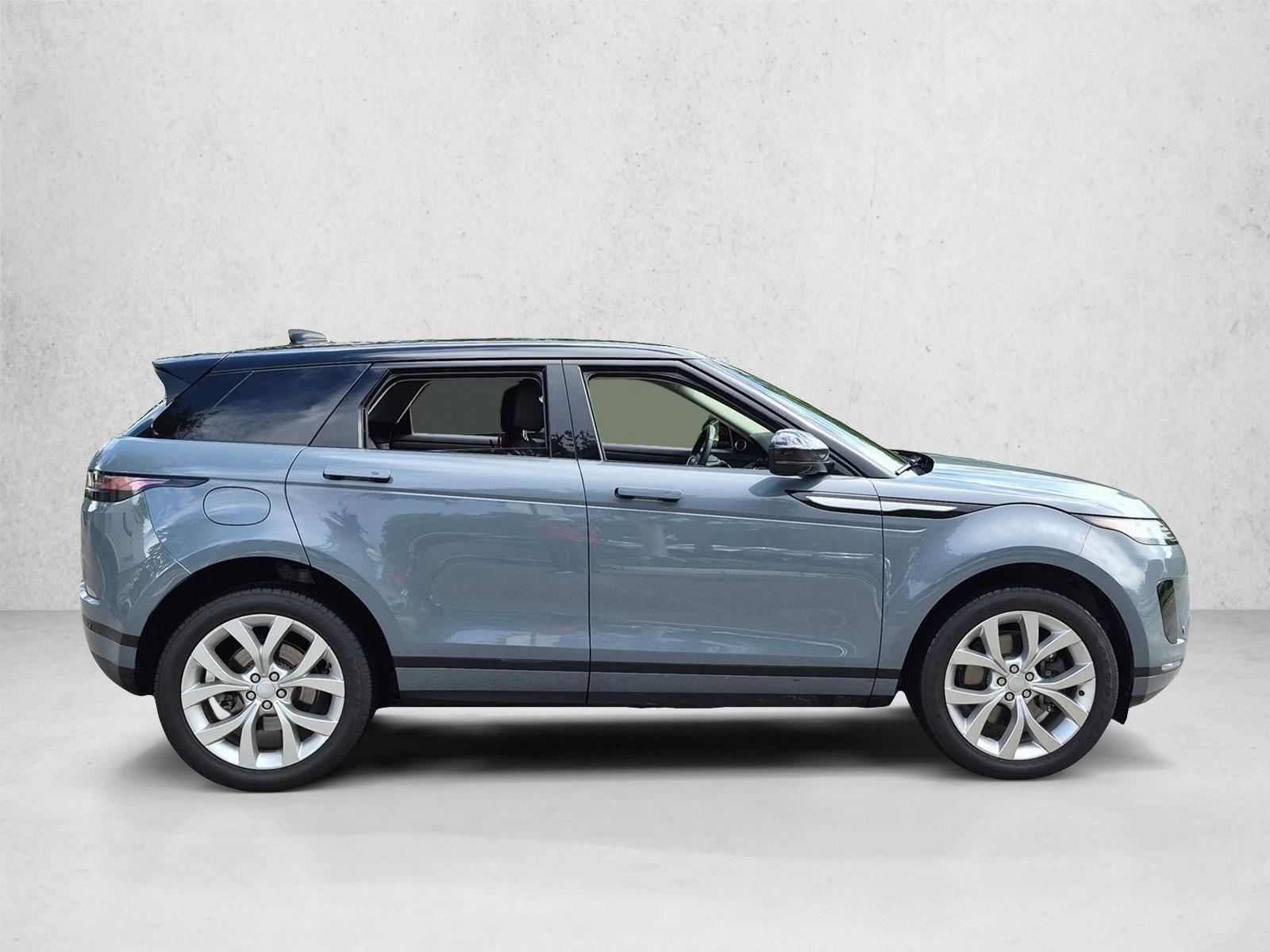 Used 2023 Nolita Grey Metallic Land Rover SE image 4