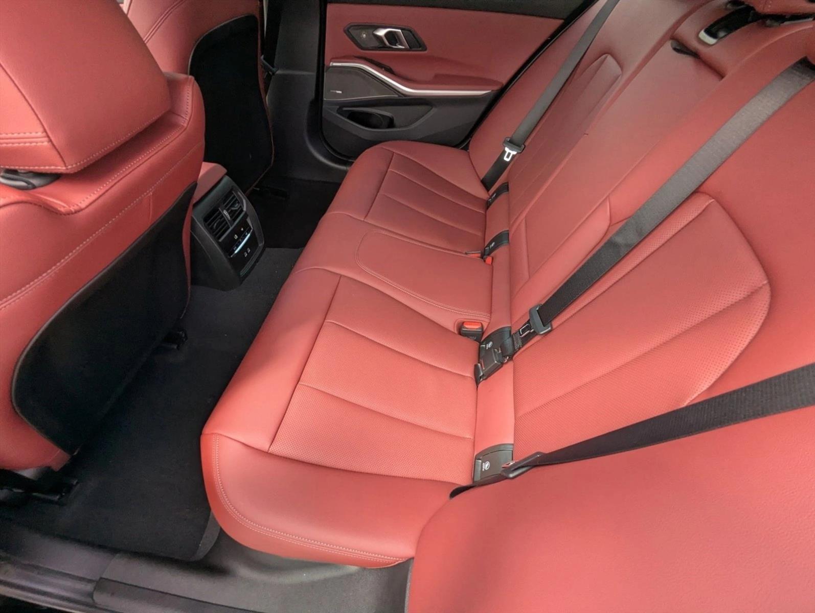 2026 BMW 3 Series 330i - Photo 15