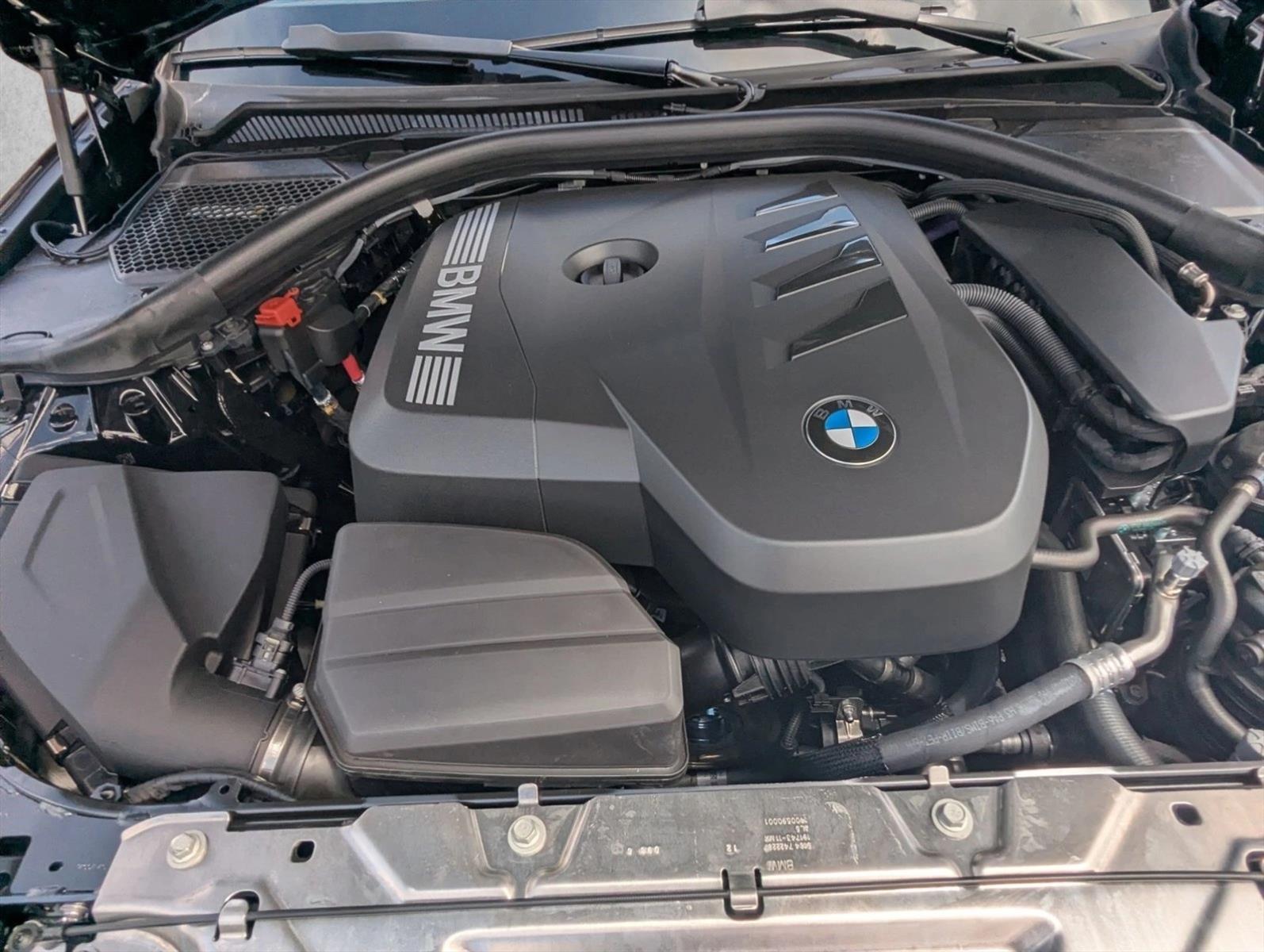 2026 BMW 3 Series 330i - Photo 16