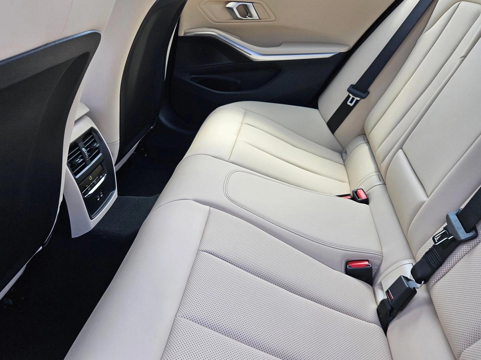2026 BMW 3 Series 330i - Photo 16
