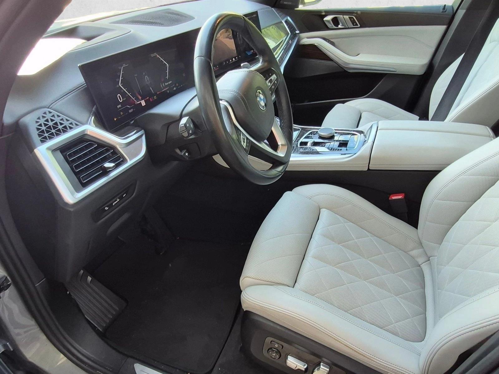 Used 2024 Skyscraper Grey Metallic BMW sDrive40i image 10