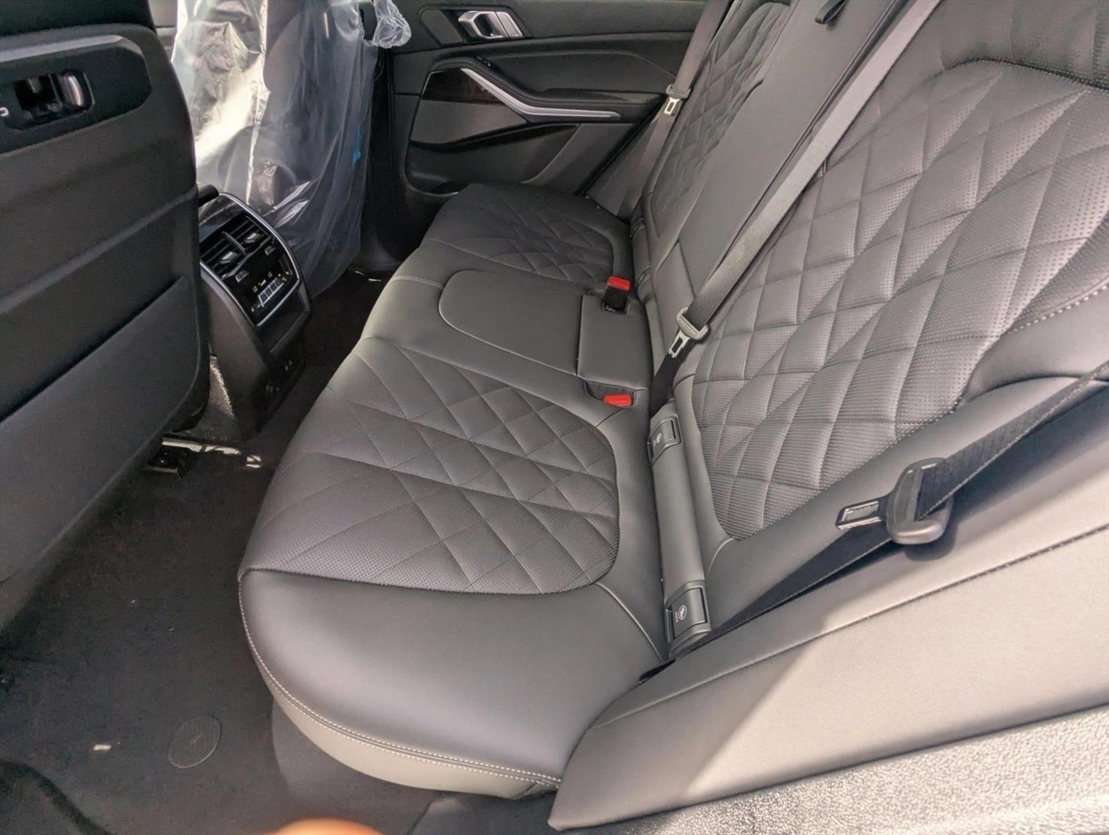 2026 BMW X5 40i - Photo 15