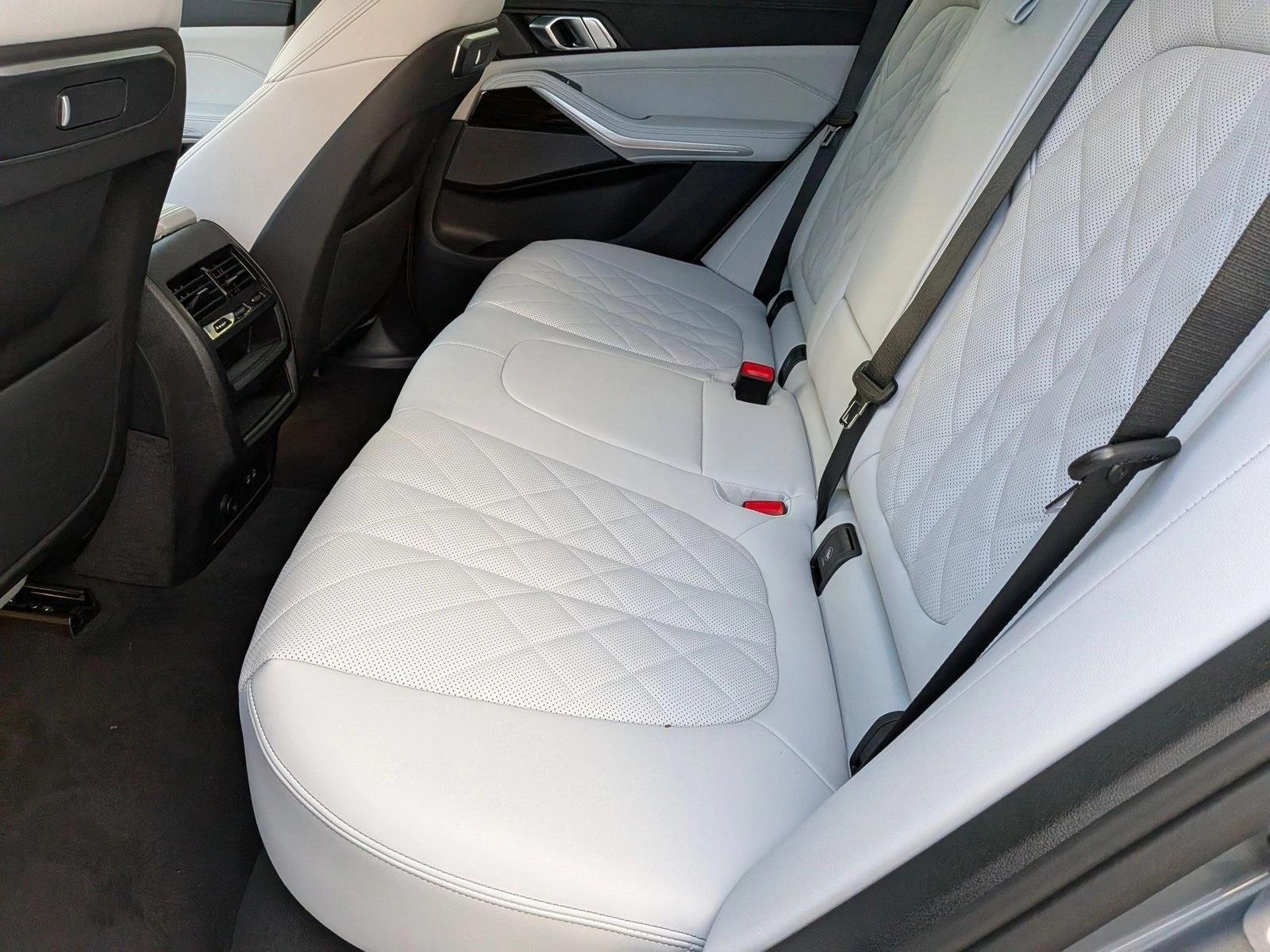 2026 BMW X5 40i - Photo 16