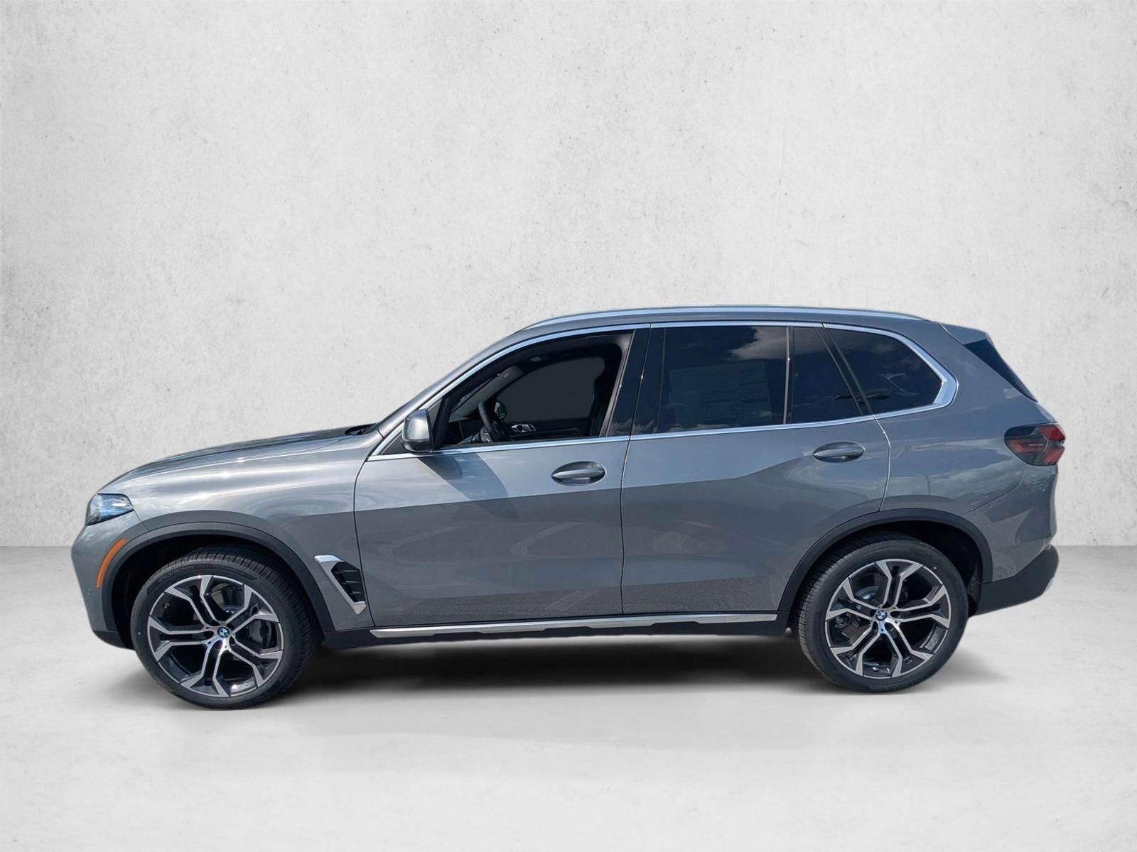 Used 2026 Skyscraper Grey Metallic BMW sDrive40i image 5