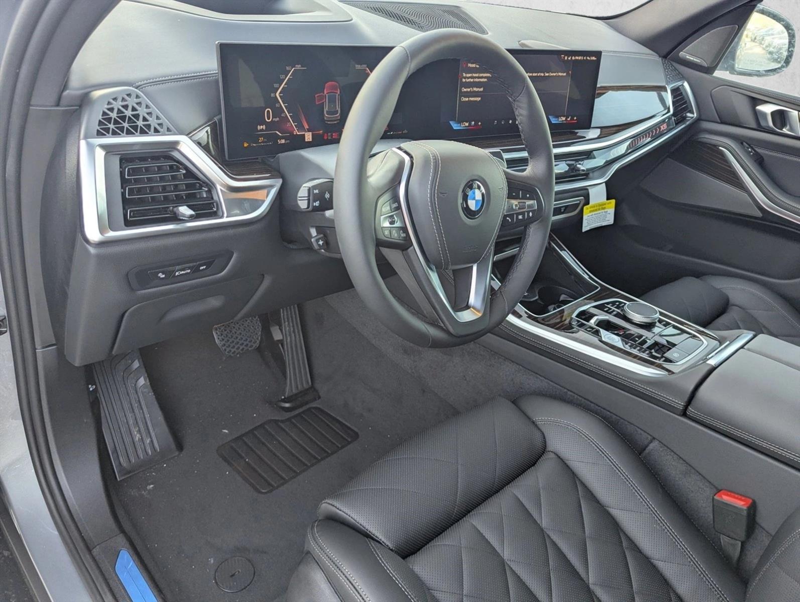 Used 2026 Skyscraper Grey Metallic BMW sDrive40i image 3