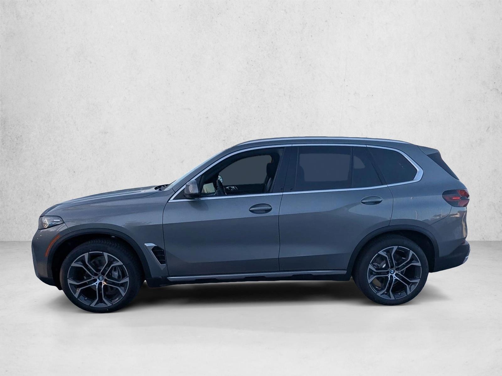 Used 2026 Skyscraper Grey Metallic BMW sDrive40i image 5