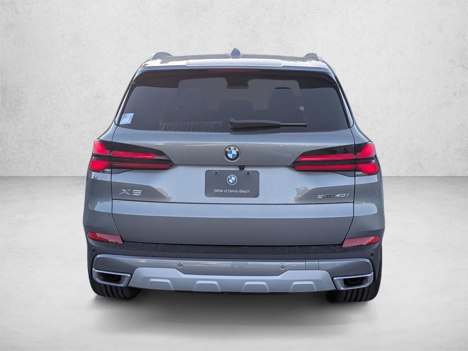 Used 2026 Skyscraper Grey Metallic BMW sDrive40i image 7
