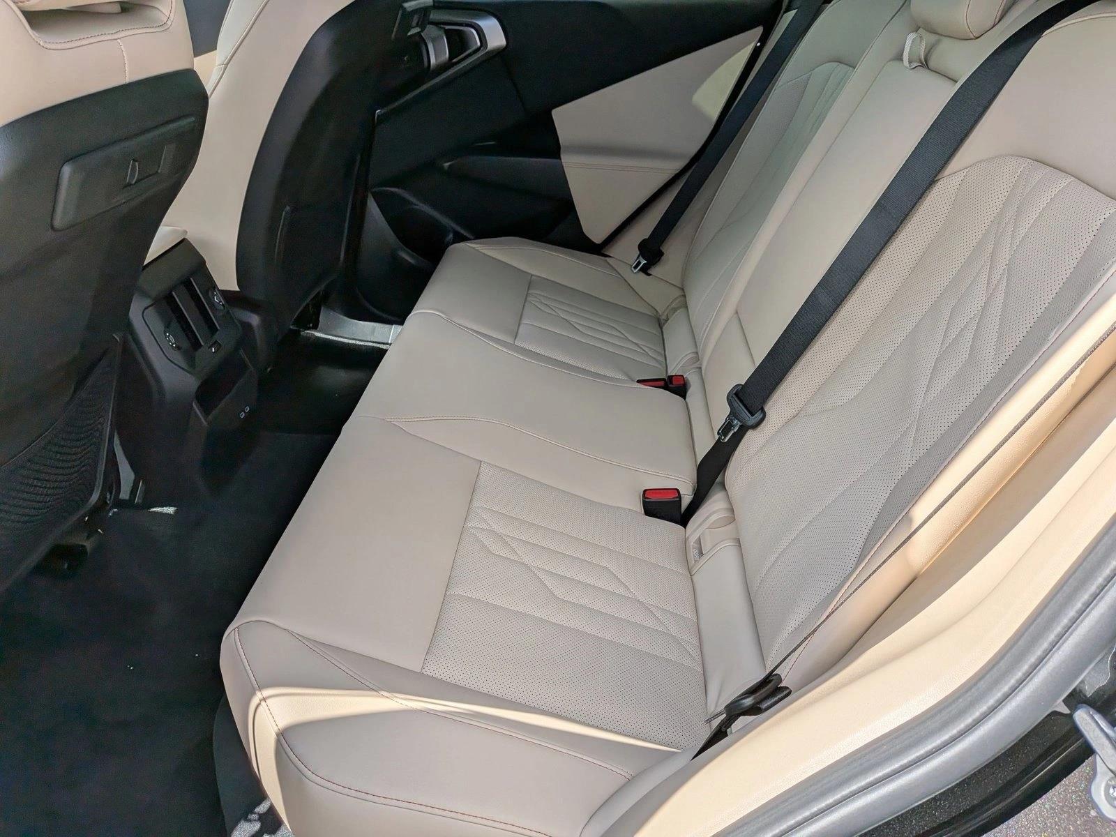 2026 BMW X3 30 - Photo 16
